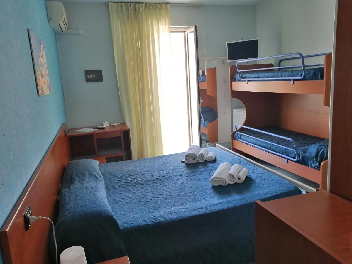 Megaron Hotel Pozzallo Eksteriør bilde