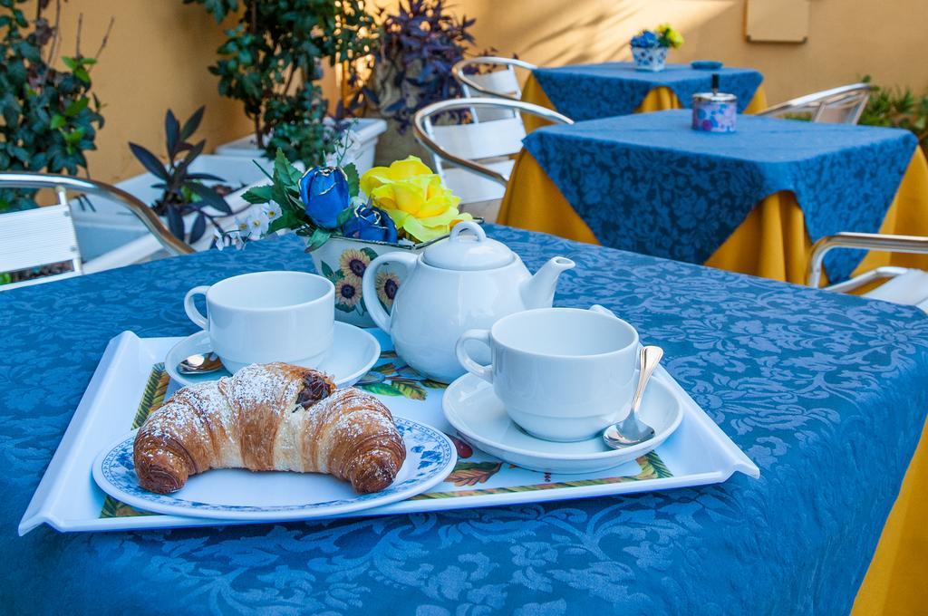Megaron Hotel Pozzallo Eksteriør bilde