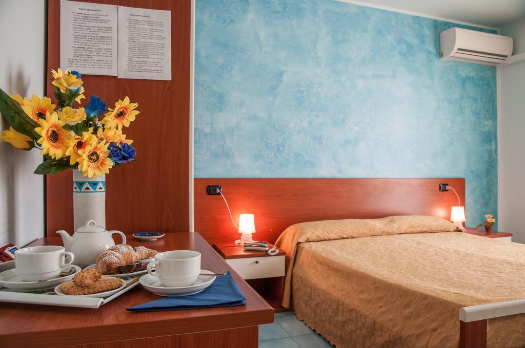 Megaron Hotel Pozzallo Eksteriør bilde